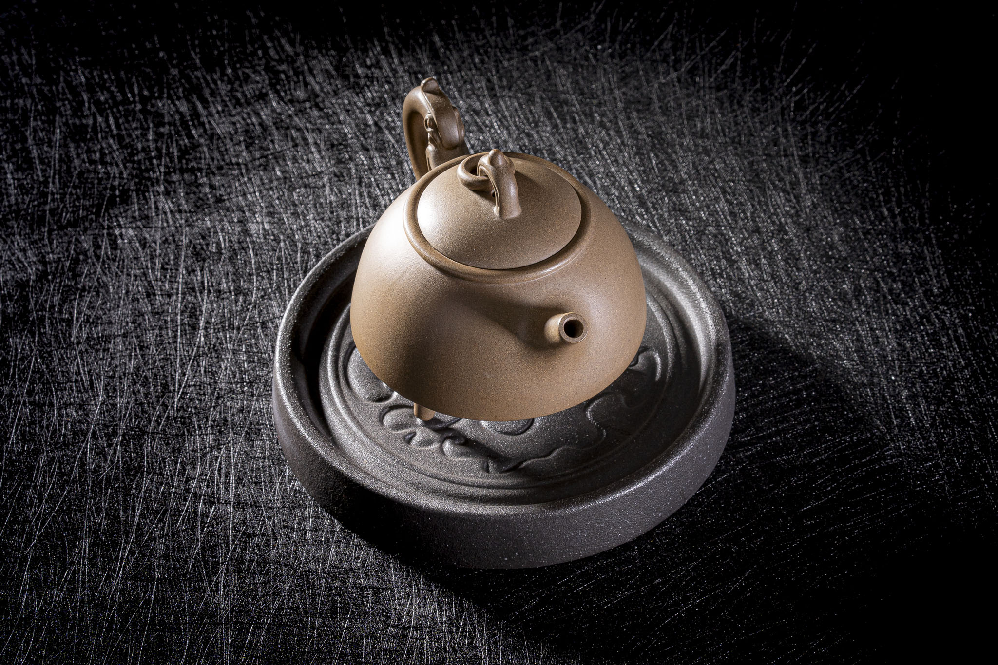 Image THÉIÈRE "MARMITE AU 3 PIEDS" DE YIXING 宜興